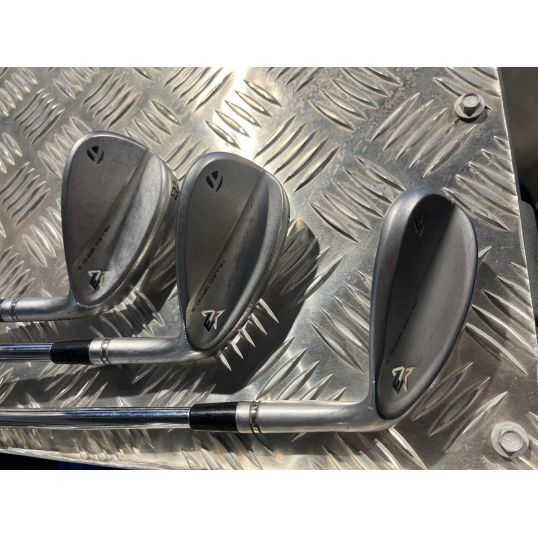 Milled Grind 3 Wedge Bundle Right 50 9 Stiff Dynamic Gold 105 S300 54/11 58/8 (Used - 3 Star)