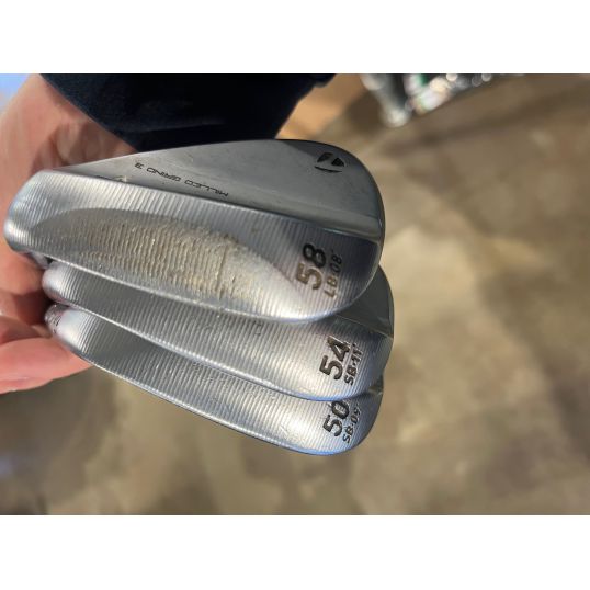 Milled Grind 3 Wedge Bundle Right 50 9 Stiff Dynamic Gold 105 S300 54/11 58/8 (Used - 3 Star)